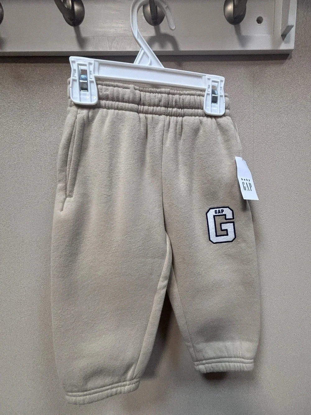 NWT GAP 3x Beige Kids Fleece Jogger Pants (2x12-18, 1x18-24mo)